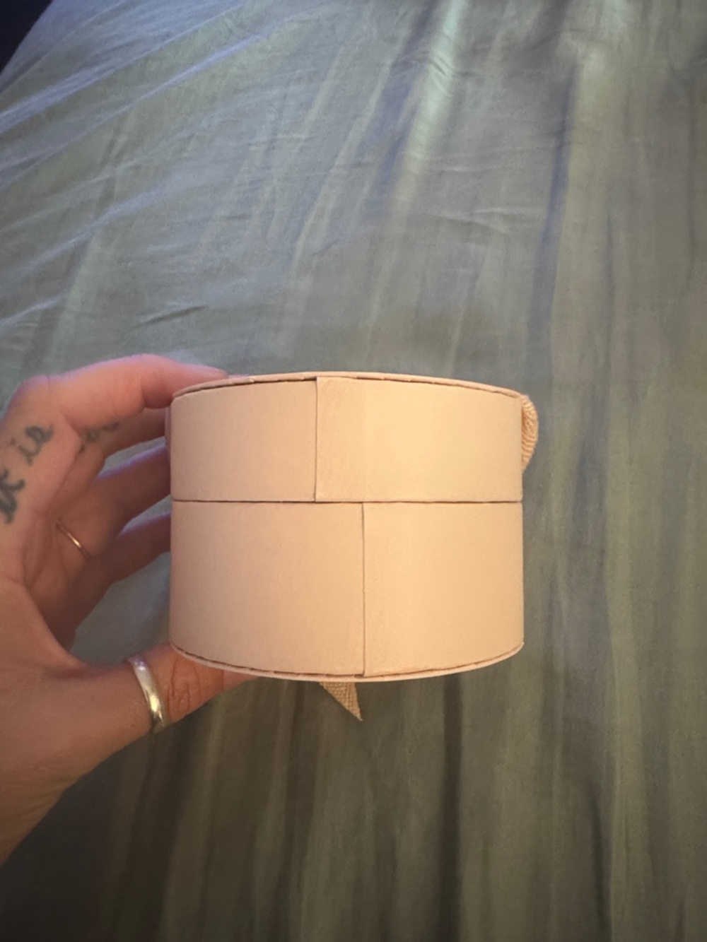 Gorjana Round Gift Box with Ribbon - Pale Pink - Picture 5 of 6